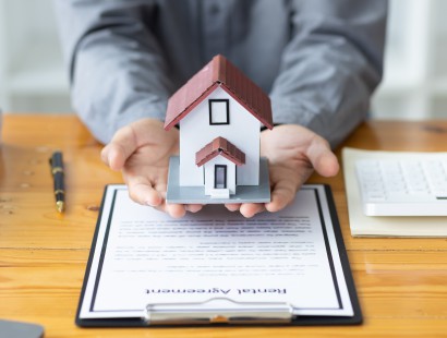 Do all properties have title deeds? Is there a problem if the title deeds are not available?