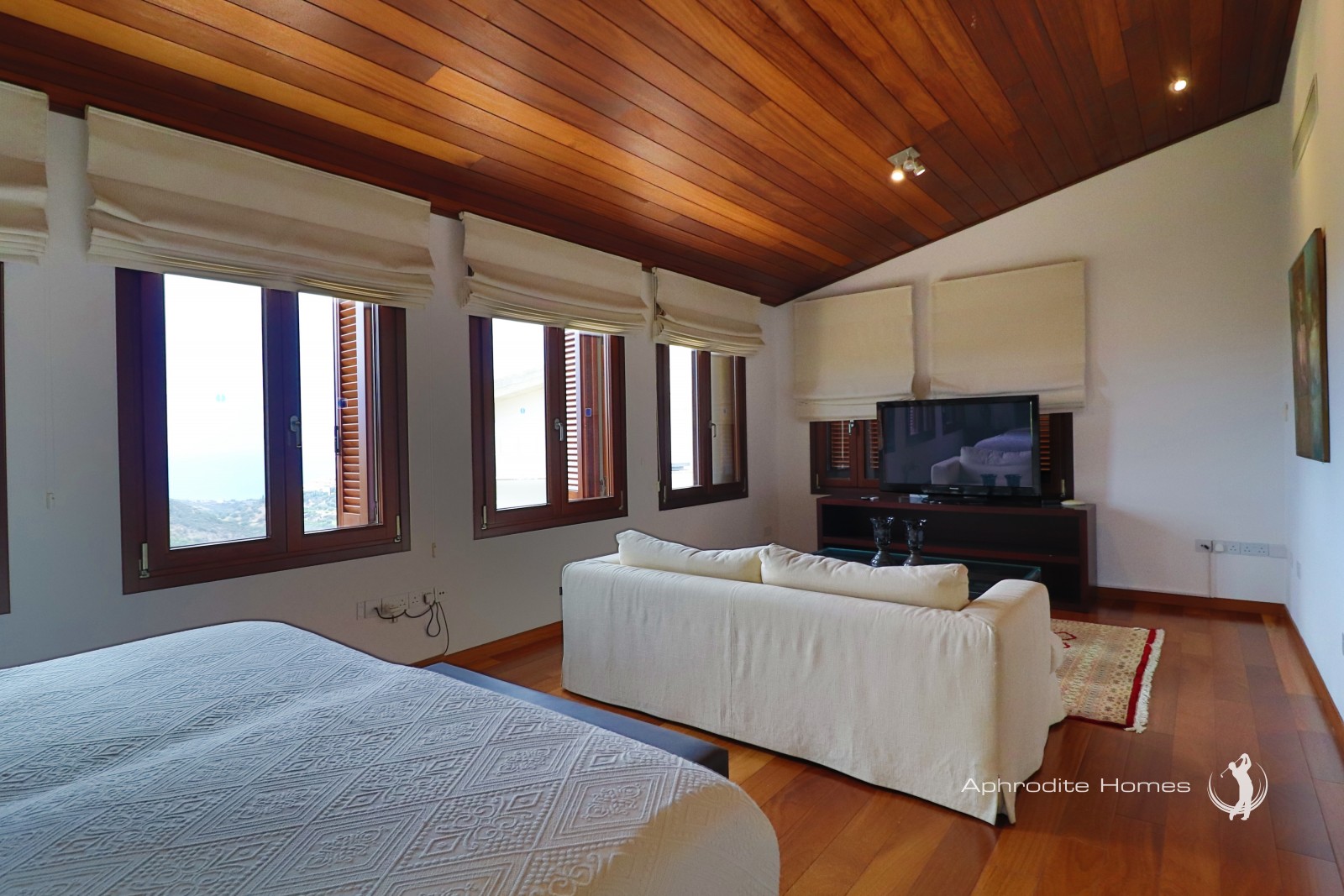 Villa For Sale  in  Aphrodite Hills