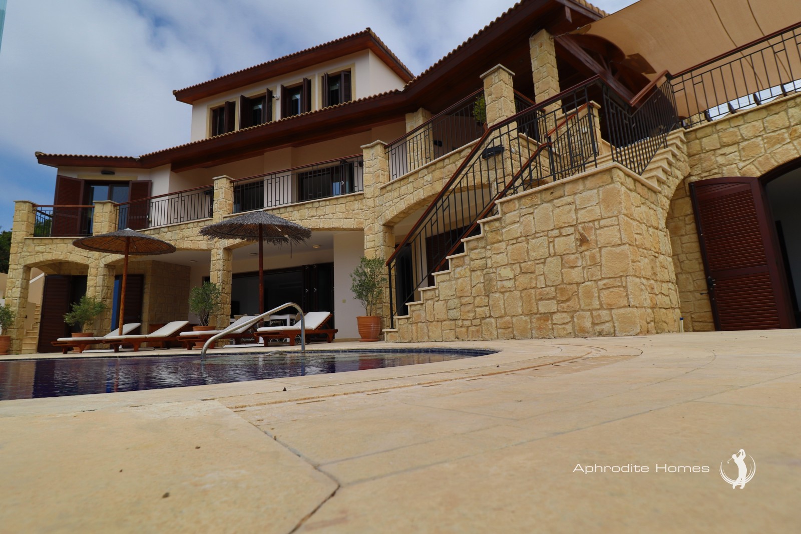 Villa For Sale  in  Aphrodite Hills