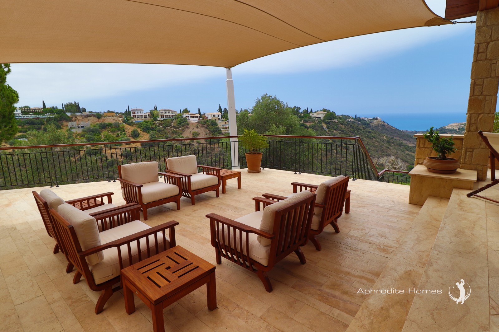 Villa For Sale  in  Aphrodite Hills