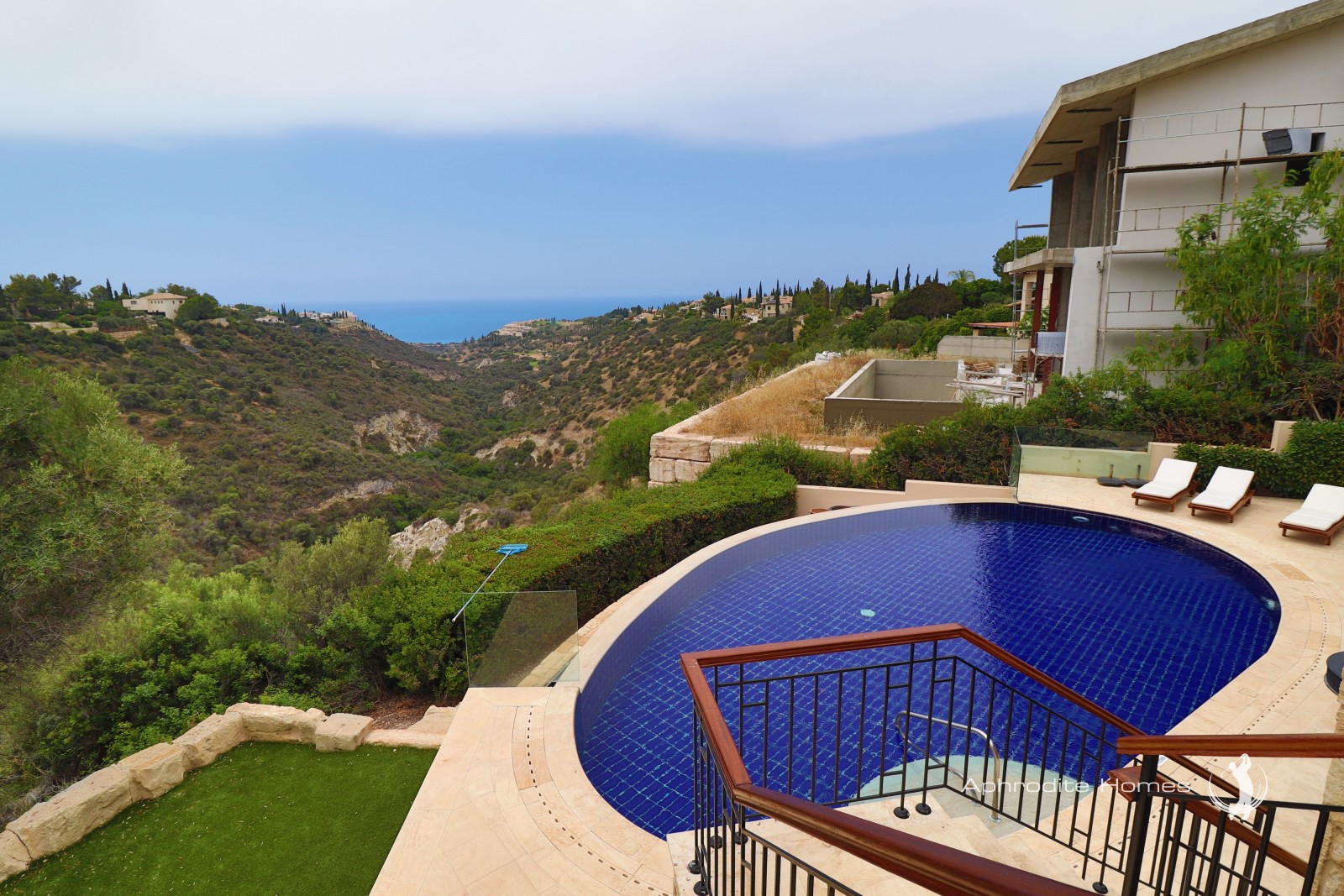 Villa For Sale  in  Aphrodite Hills