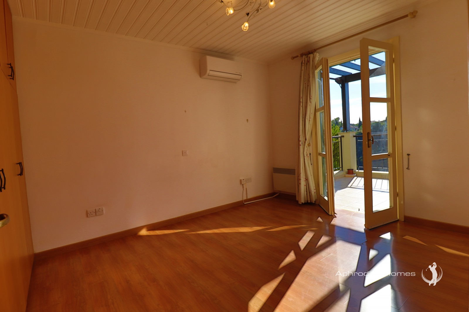 Junior Villa For Sale  in  Aphrodite Hills - Adonis