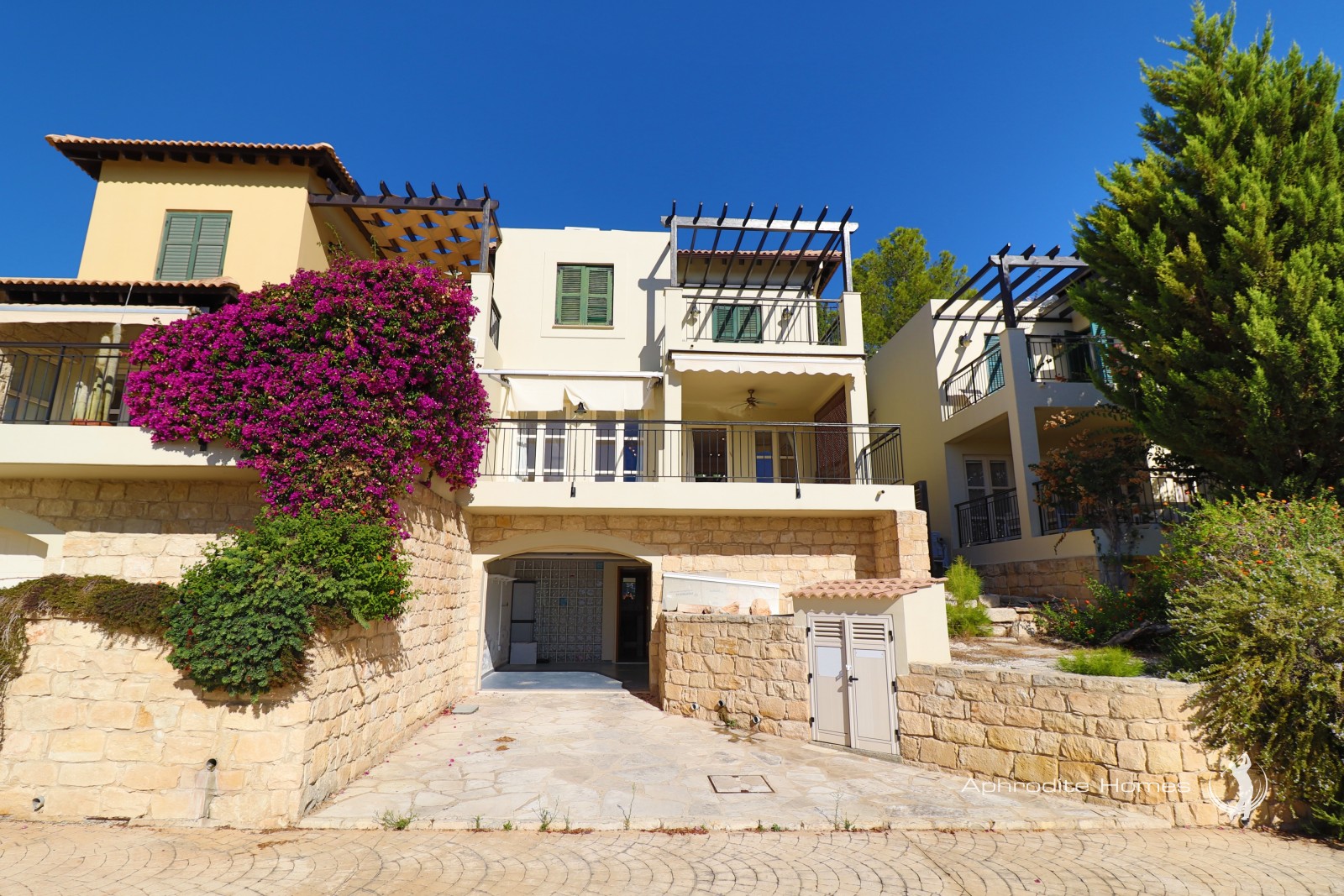 Junior Villa For Sale  in  Aphrodite Hills - Adonis