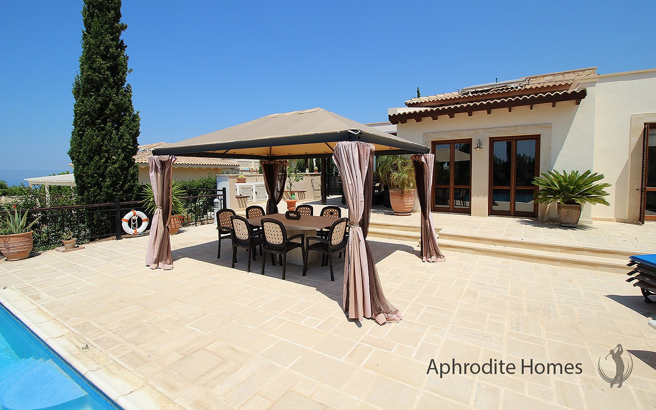 AH210V-4-Bed Luxury Detached Villa