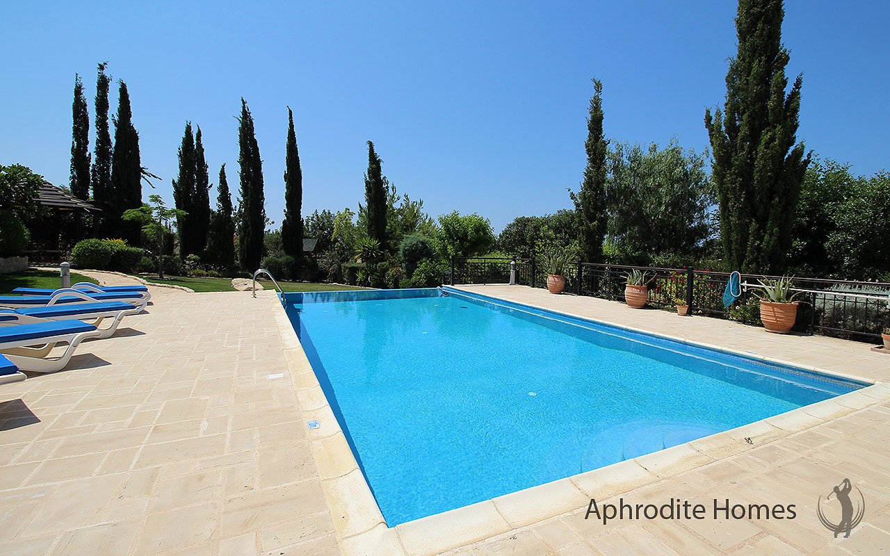 AH210V-4-Bed Luxury Detached Villa