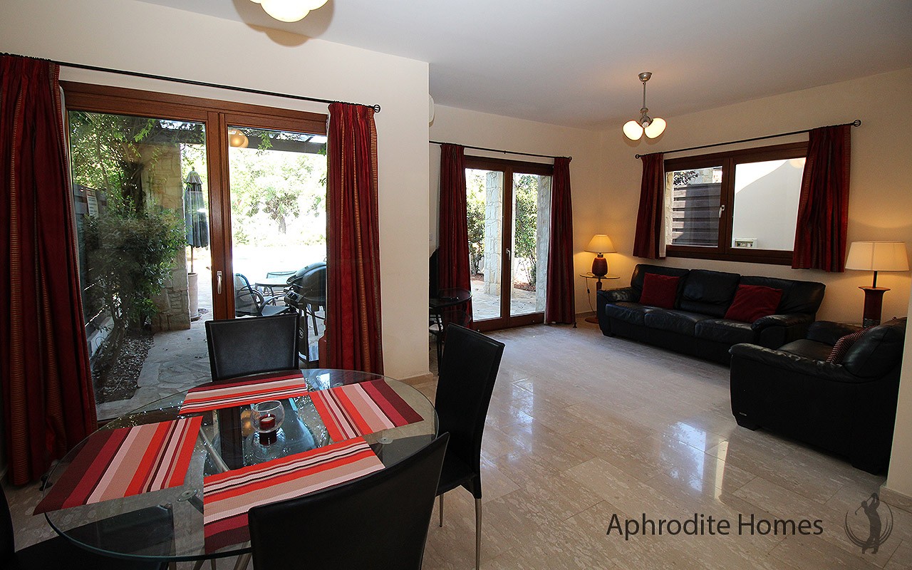 AH211P-2-Bed Luxury Townhouse