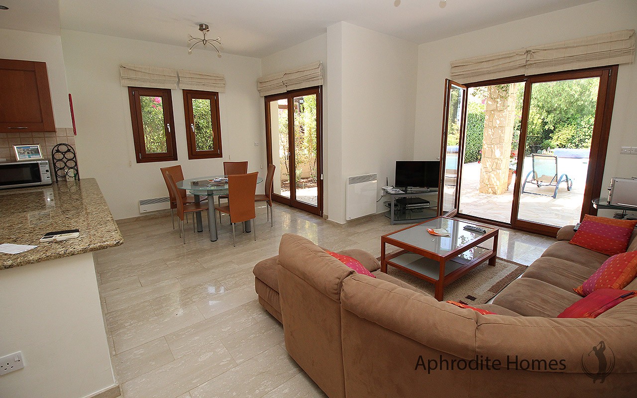 AH215P-3 Bed Luxury Townhouse