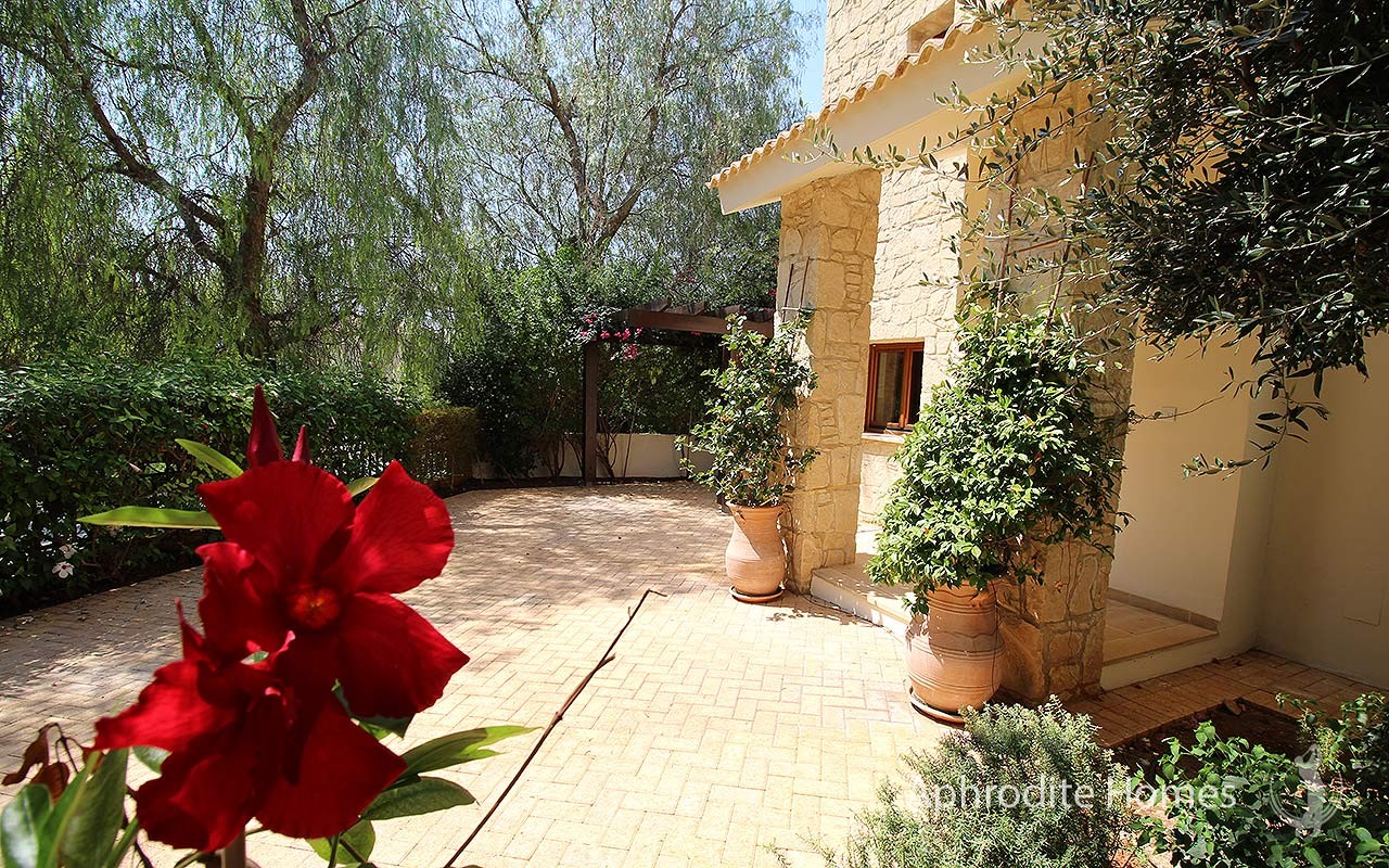 AH215P-3 Bed Luxury Townhouse