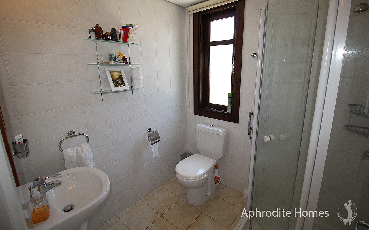 AH205P 3-Bed Luxury Apartment