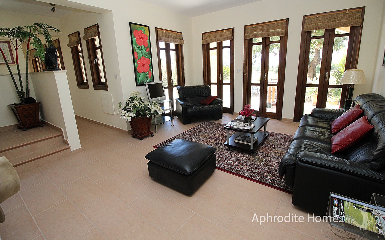 AH208P-2/3 Bed Luxury Townhouse