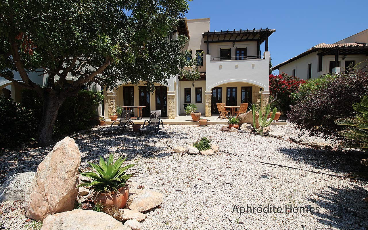 AH208P-2/3 Bed Luxury Townhouse