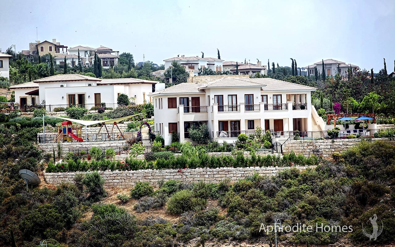 AH113V - 4-Bed Luxury Villa