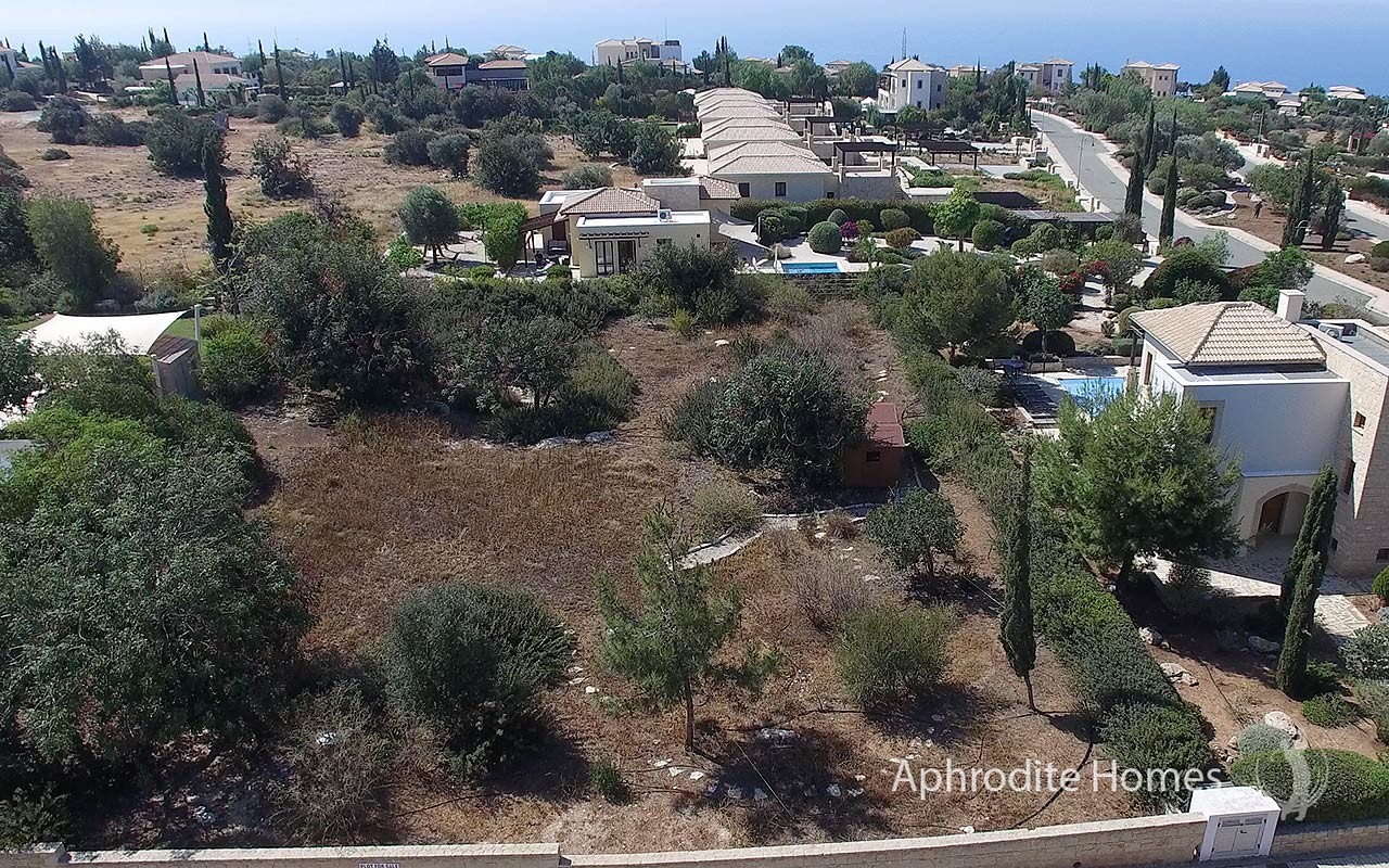 AH104V - Plot For Sale