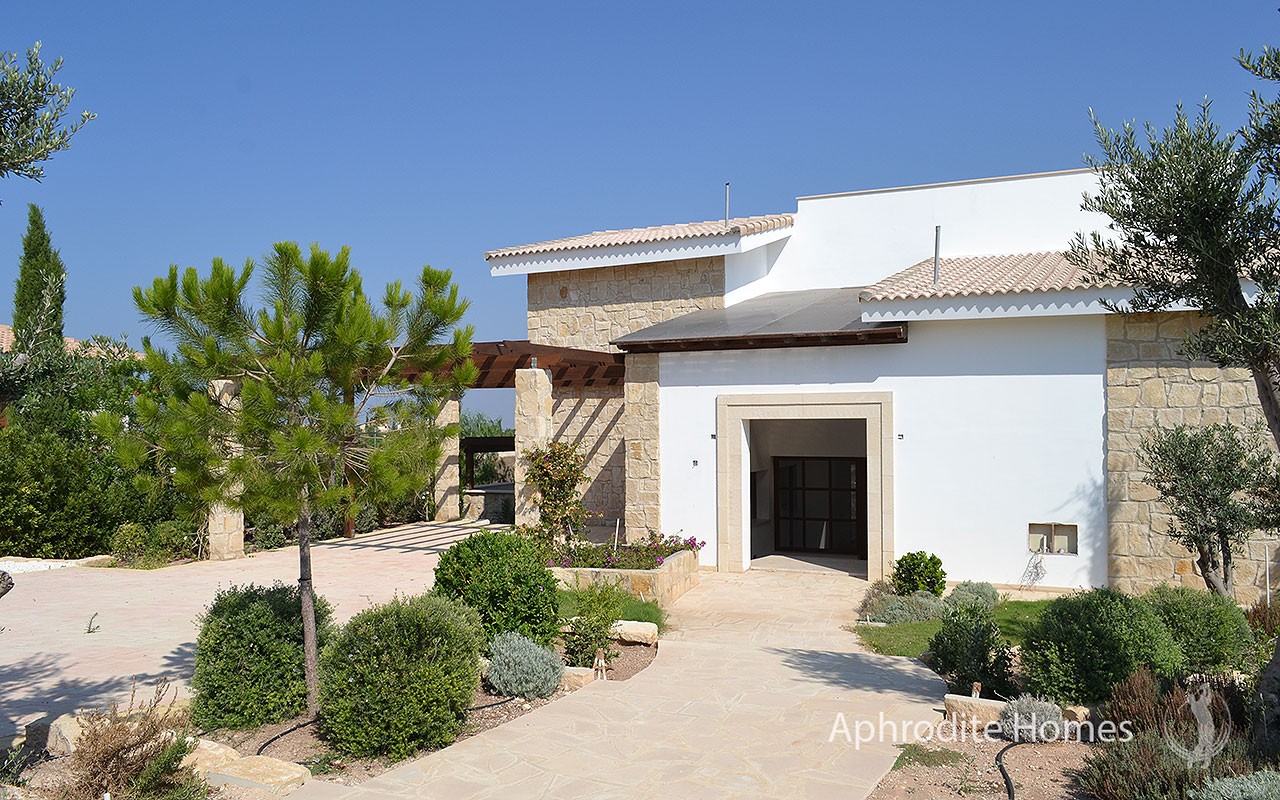 AH128V - 5-Bed Luxury Villa