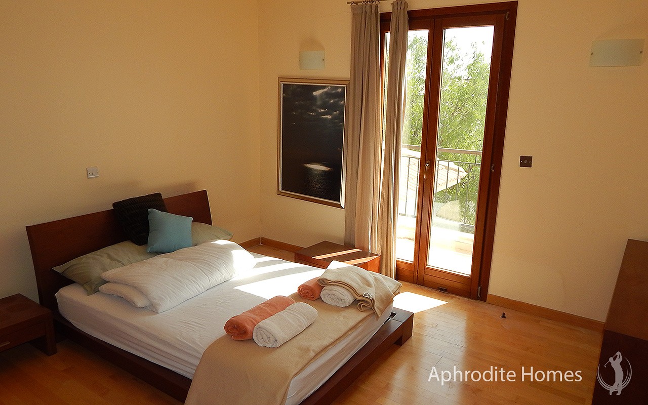 AH124V - 4-Bed Luxury Villa