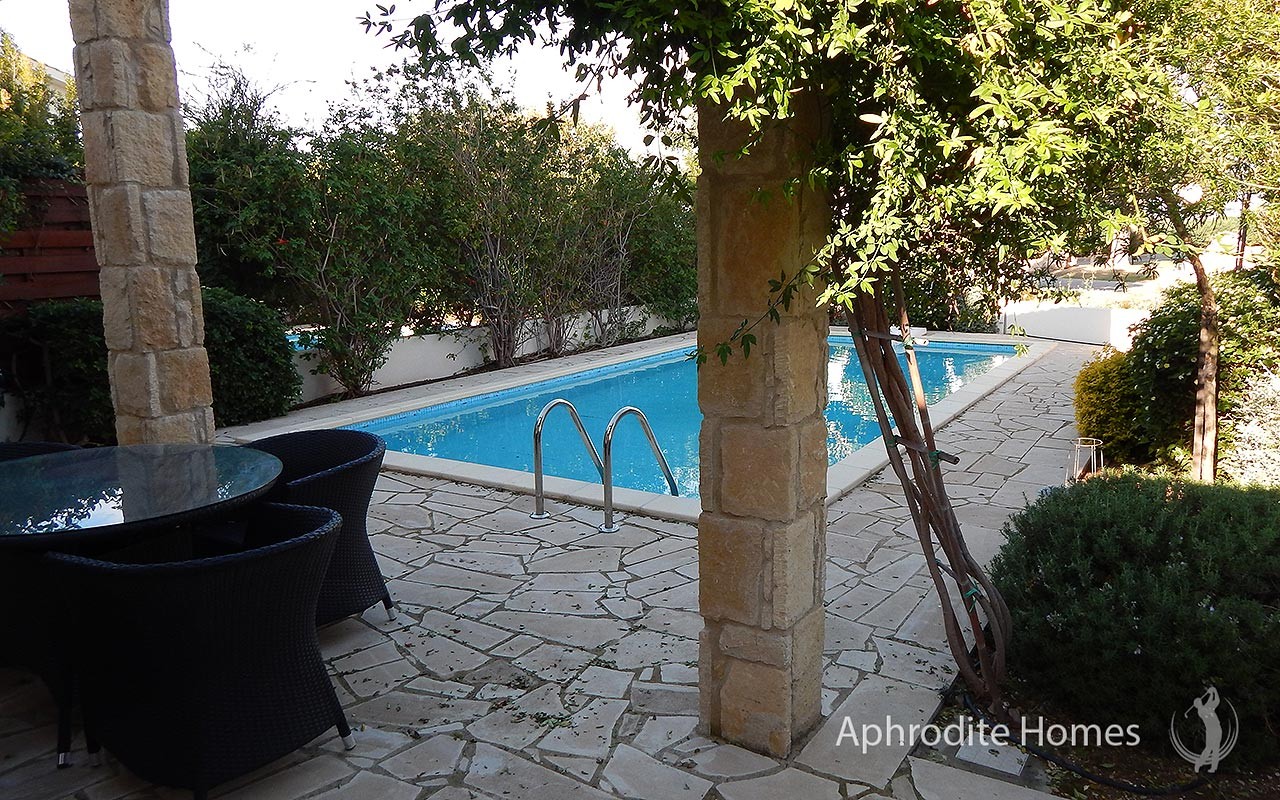 AH158P - 2-Bed Luxury Townhouse
