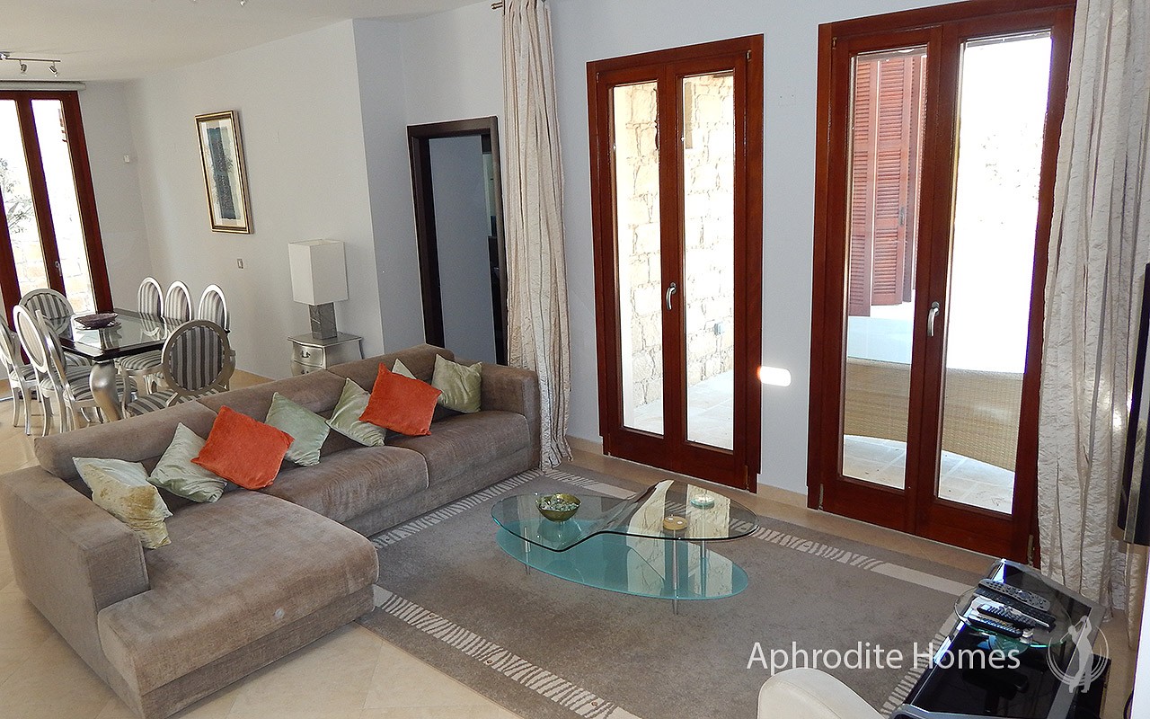 AH161V - 5-Bed Super Luxury Villa