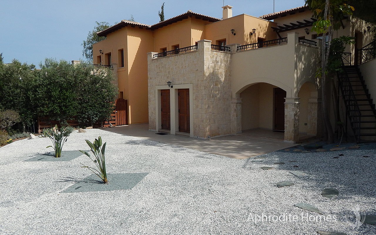 AH168P - 3/4-Bed Luxury Townhouse