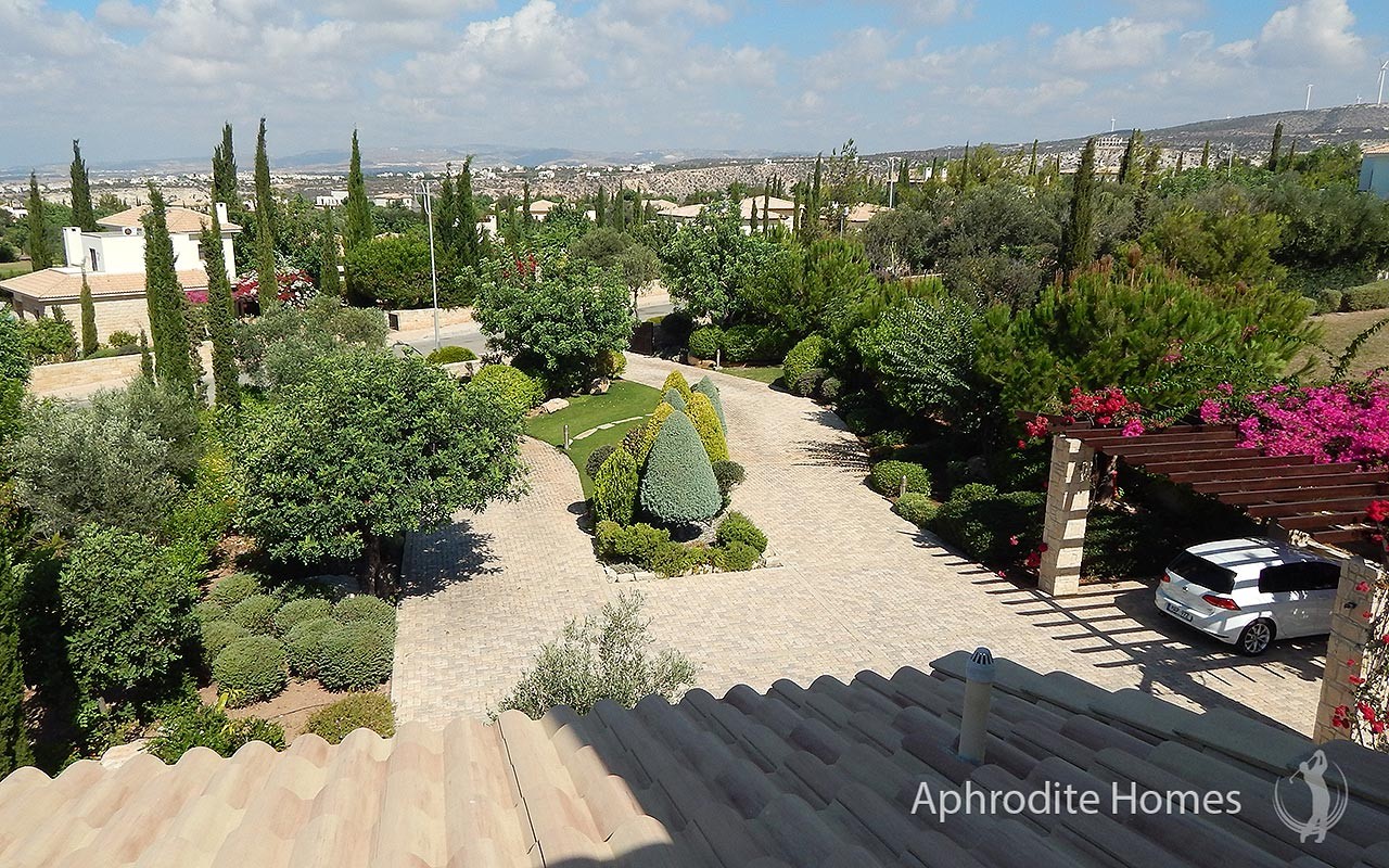 AH184V - 5-Bed Luxury Villa