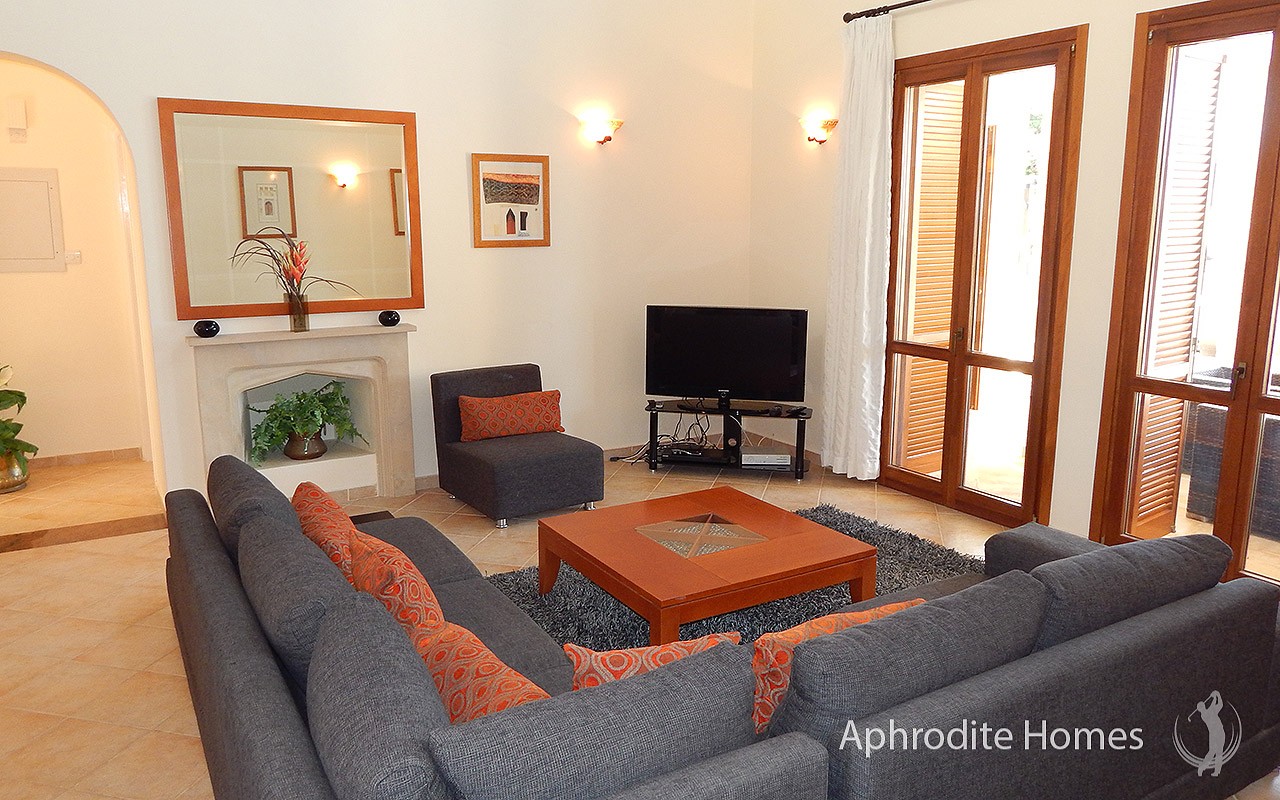 AH183V - 5-Bed Luxury Villa