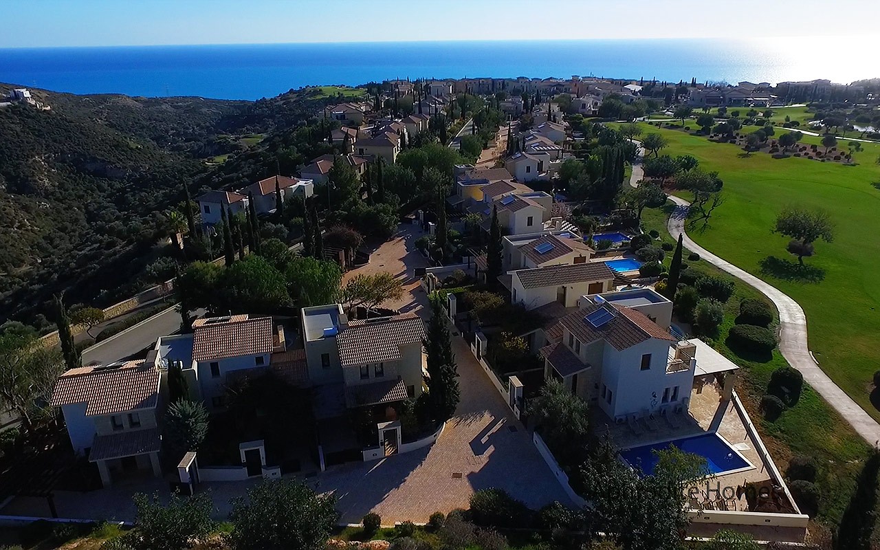 AH196P-3-Bed Luxury Townhouse