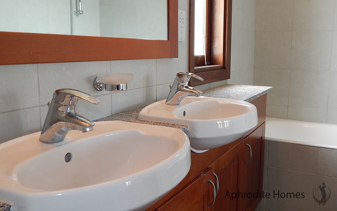 AH203P - 2-Bed Luxury Townhouse