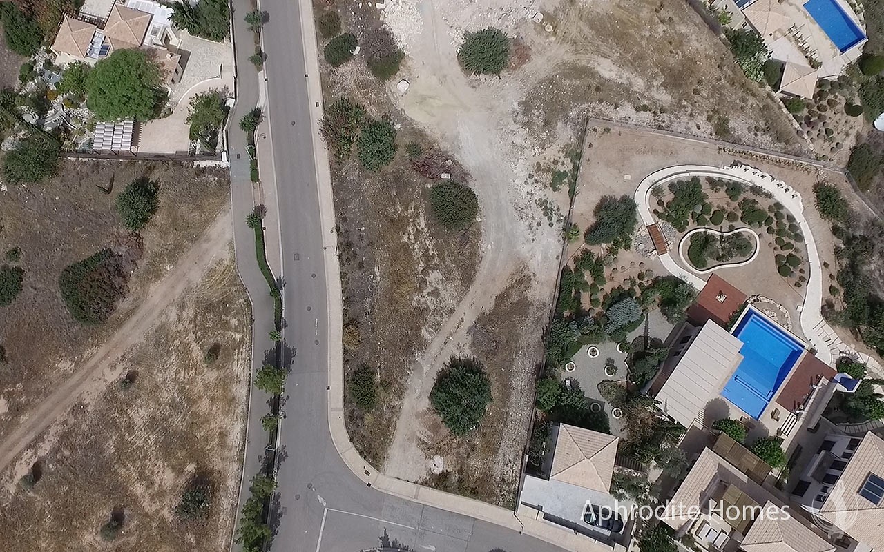 AH234V - Luxury Plot of Land