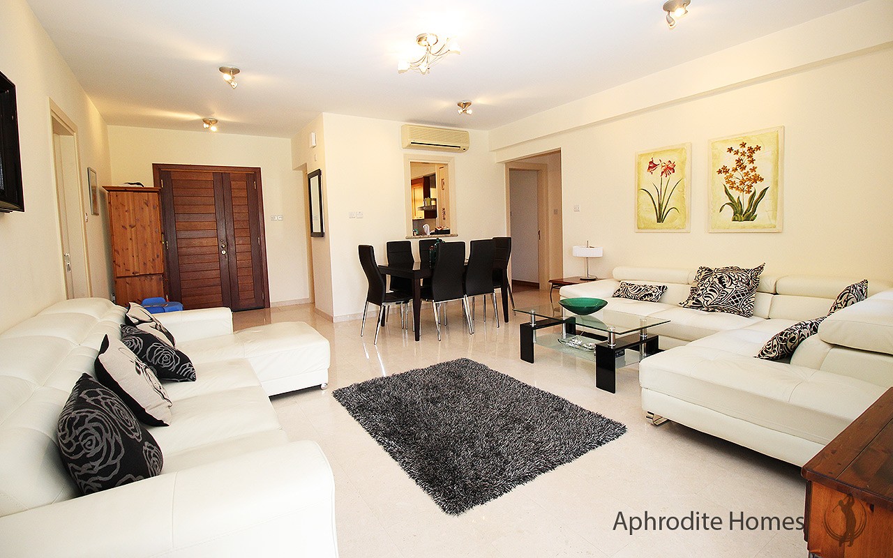 AH237P - 3-Bed Luxury Apartment