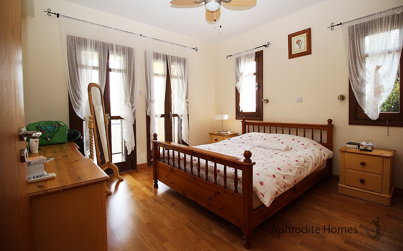 AH237P - 3-Bed Luxury Apartment