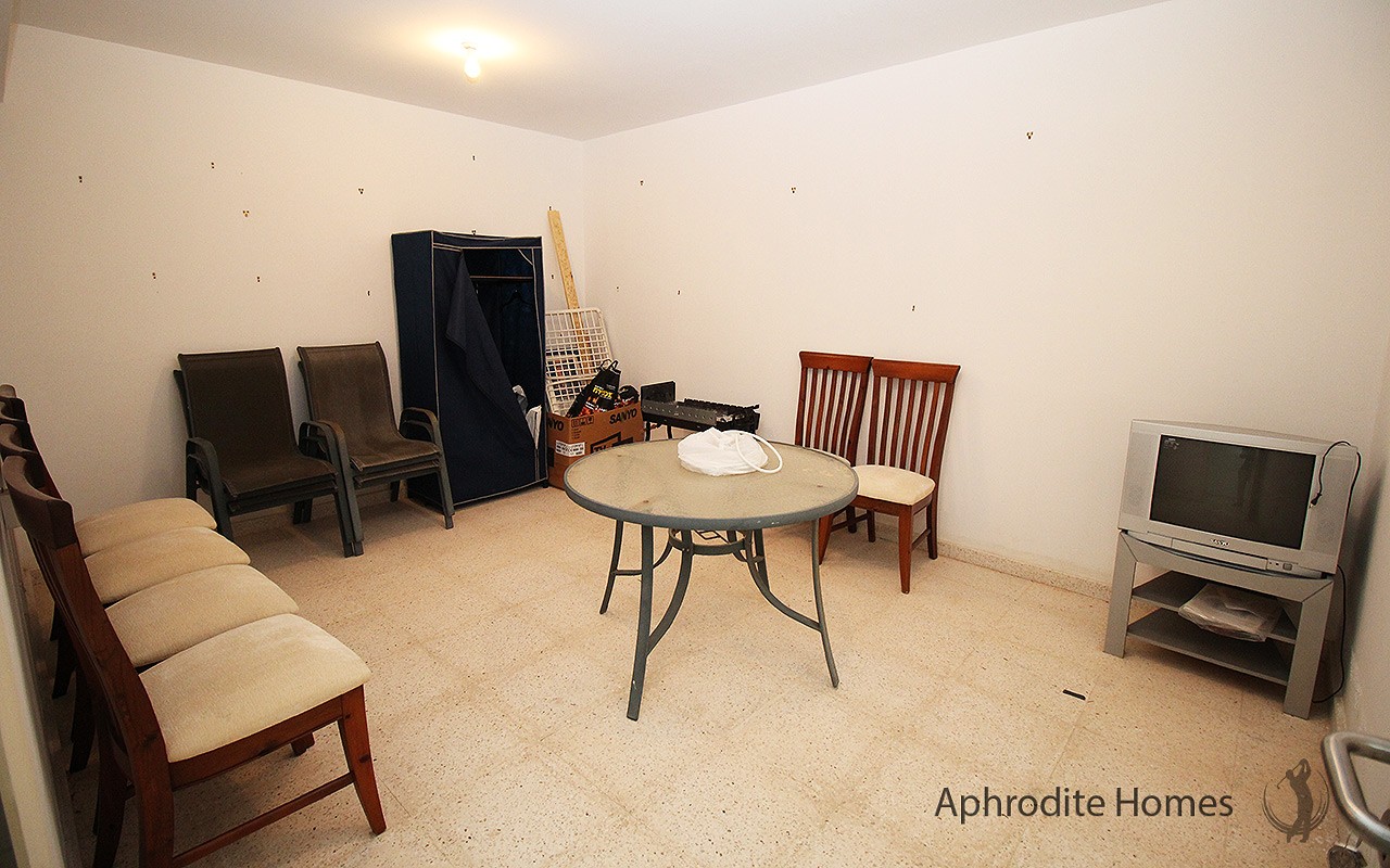 AH237P - 3-Bed Luxury Apartment