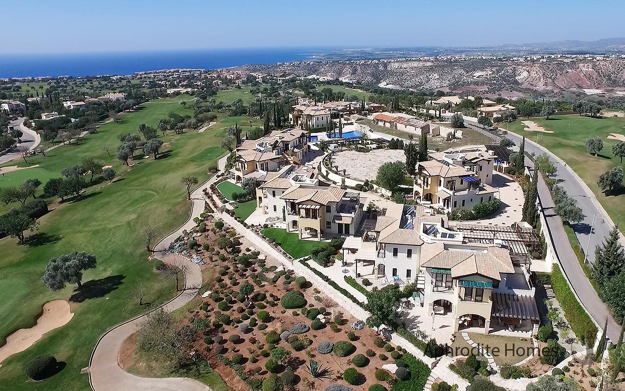 AH237P - 3-Bed Luxury Apartment