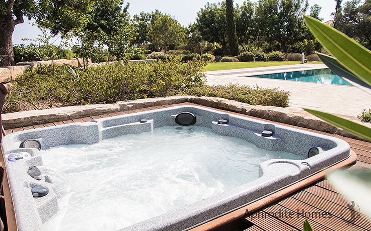 AH238V-4-Bed Luxury Detached Villa