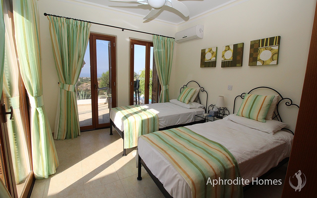AH241V-3-Bed Luxury Detached Villa