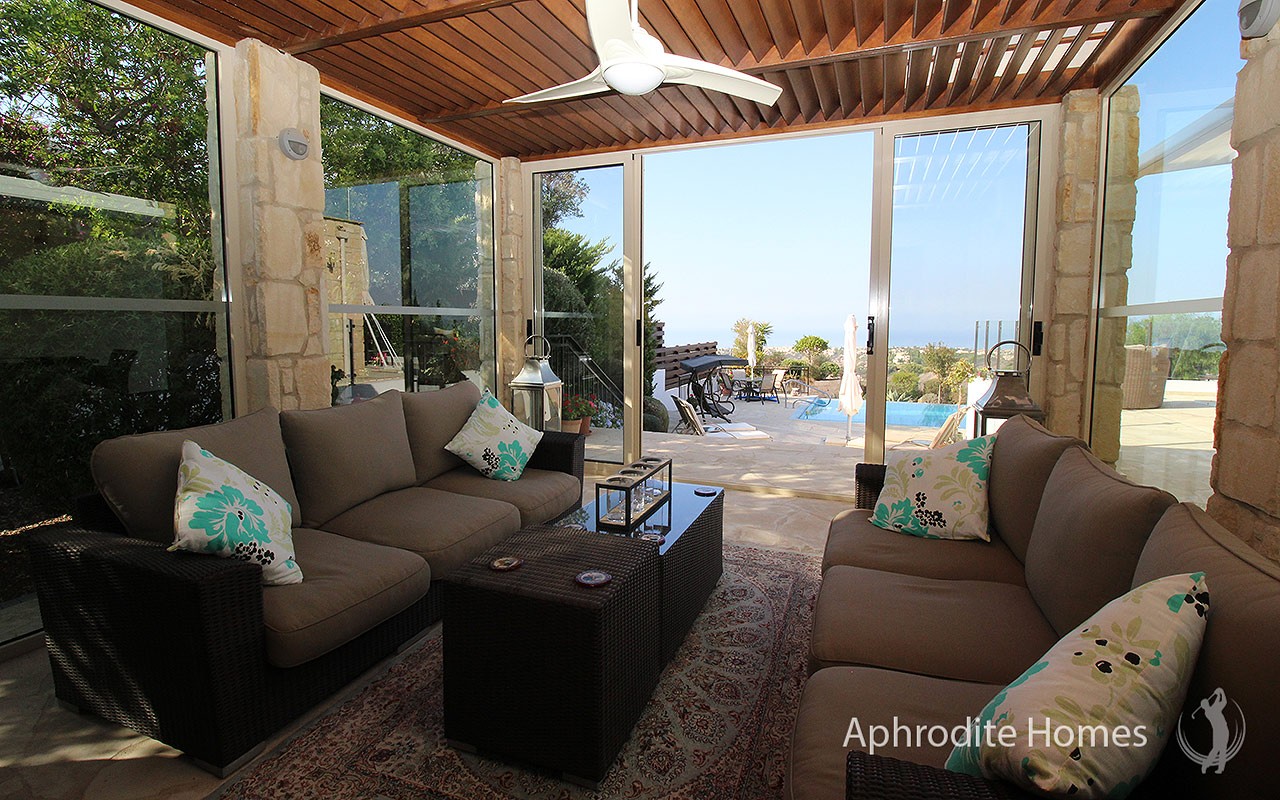 AH241V-3-Bed Luxury Detached Villa