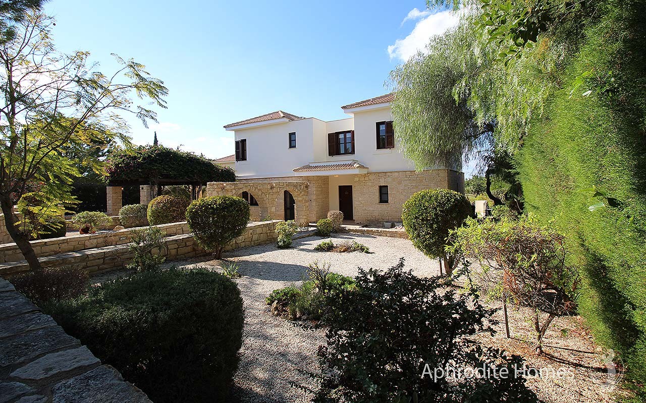 AH245V - 4-Bed Luxury Detached Villa