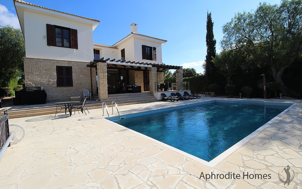 AH245V - 4-Bed Luxury Detached Villa