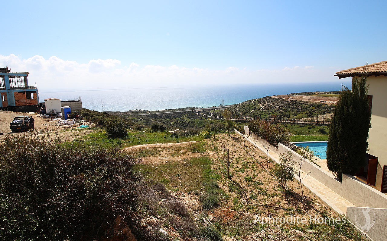 AH260V - Luxury Plot For Sale