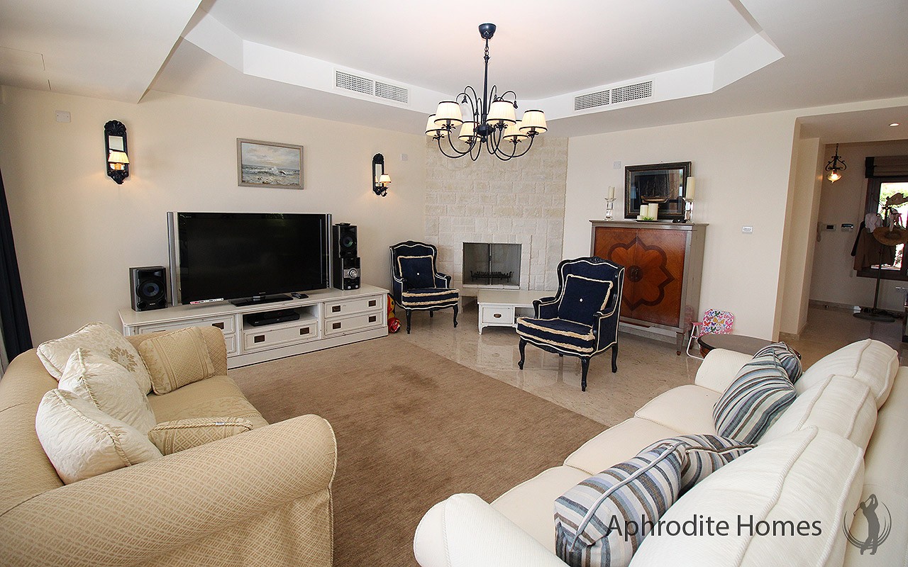 AH275P - 6-Bed Super Luxury Villa