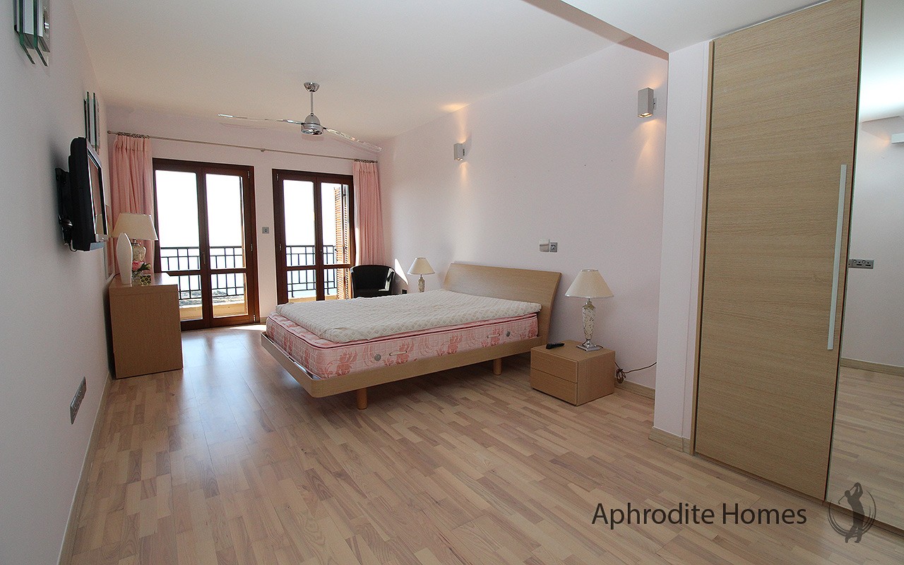 AH283P - 5-Bed Super Luxury Villa