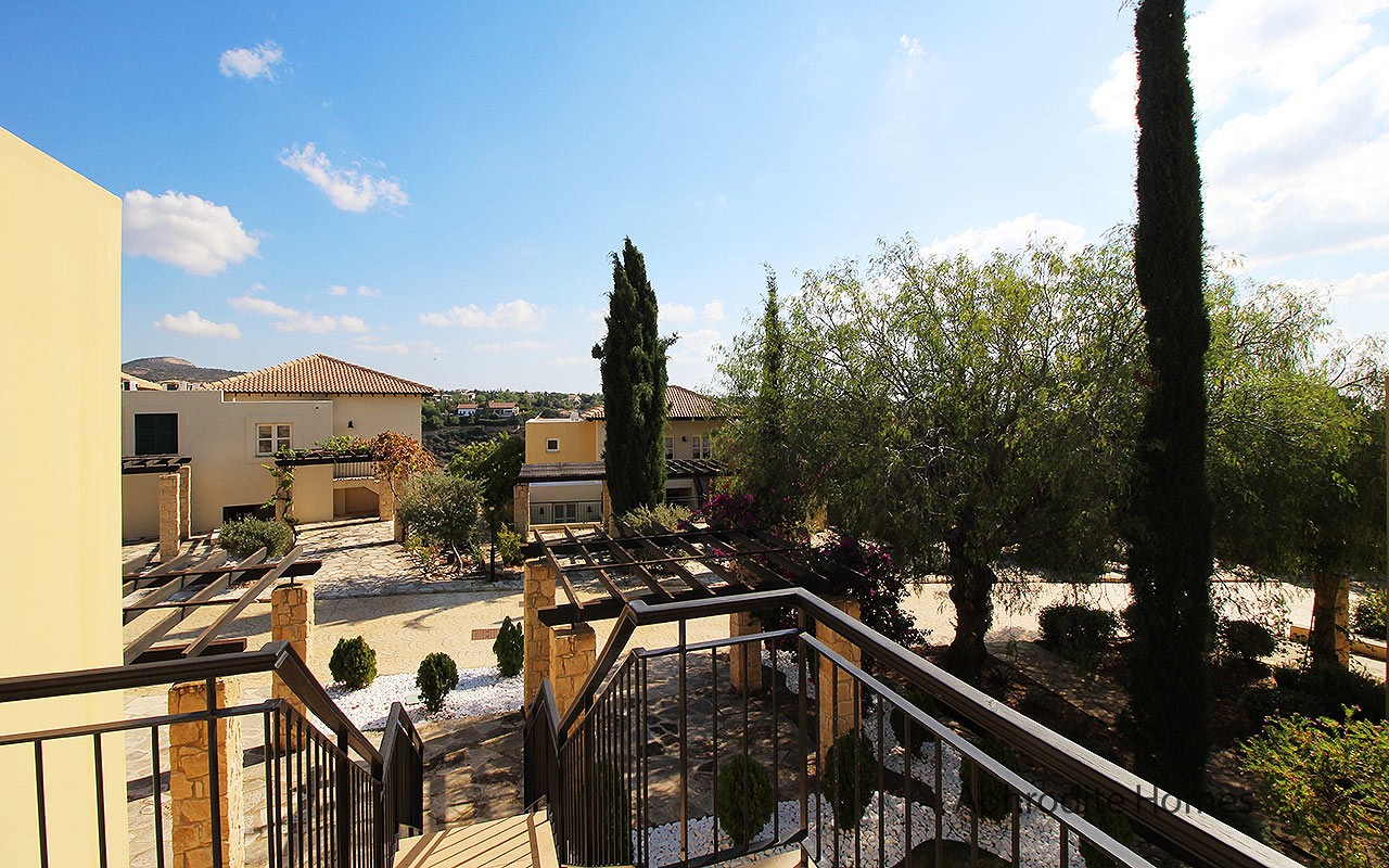 AH285P - 3-Bed Luxury Apartment