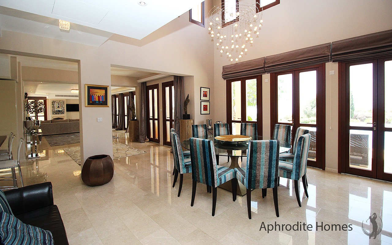 AH292V - 5-Bed Super Luxury Detached Villa