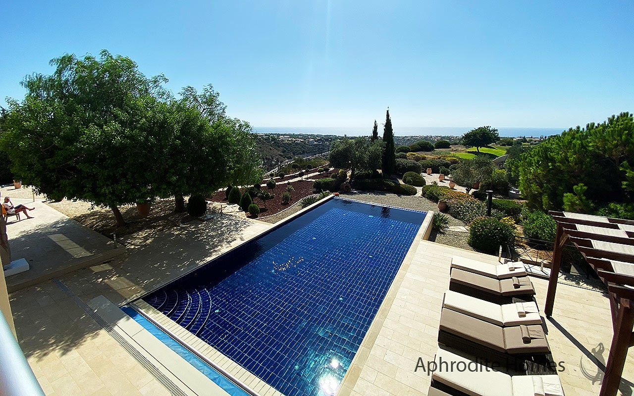 AH292V - 5-Bed Super Luxury Detached Villa