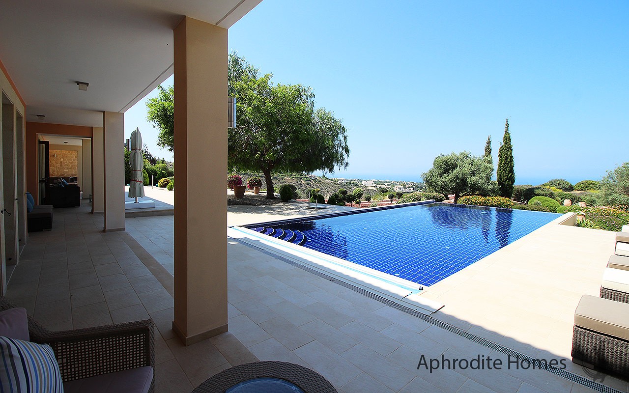 AH292V - 5-Bed Super Luxury Detached Villa