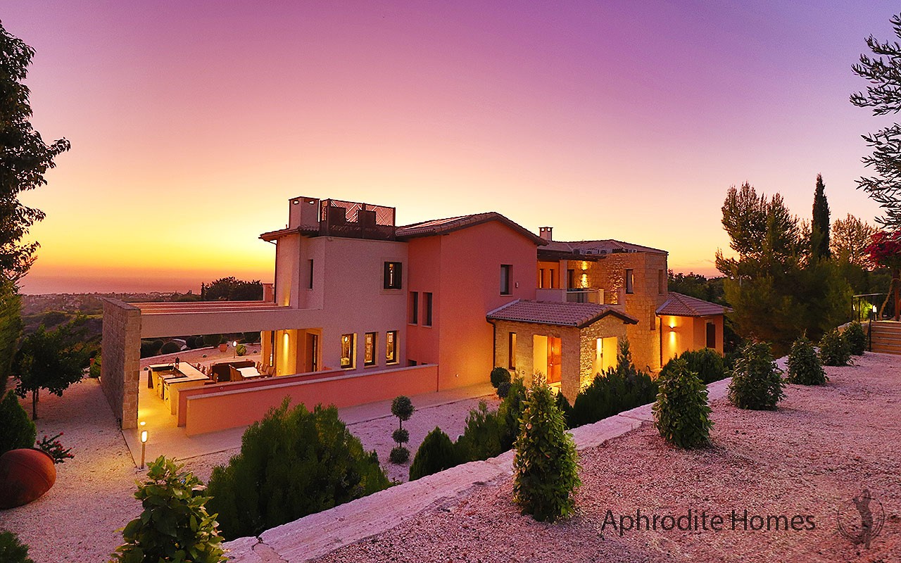 AH292V - 5-Bed Super Luxury Detached Villa