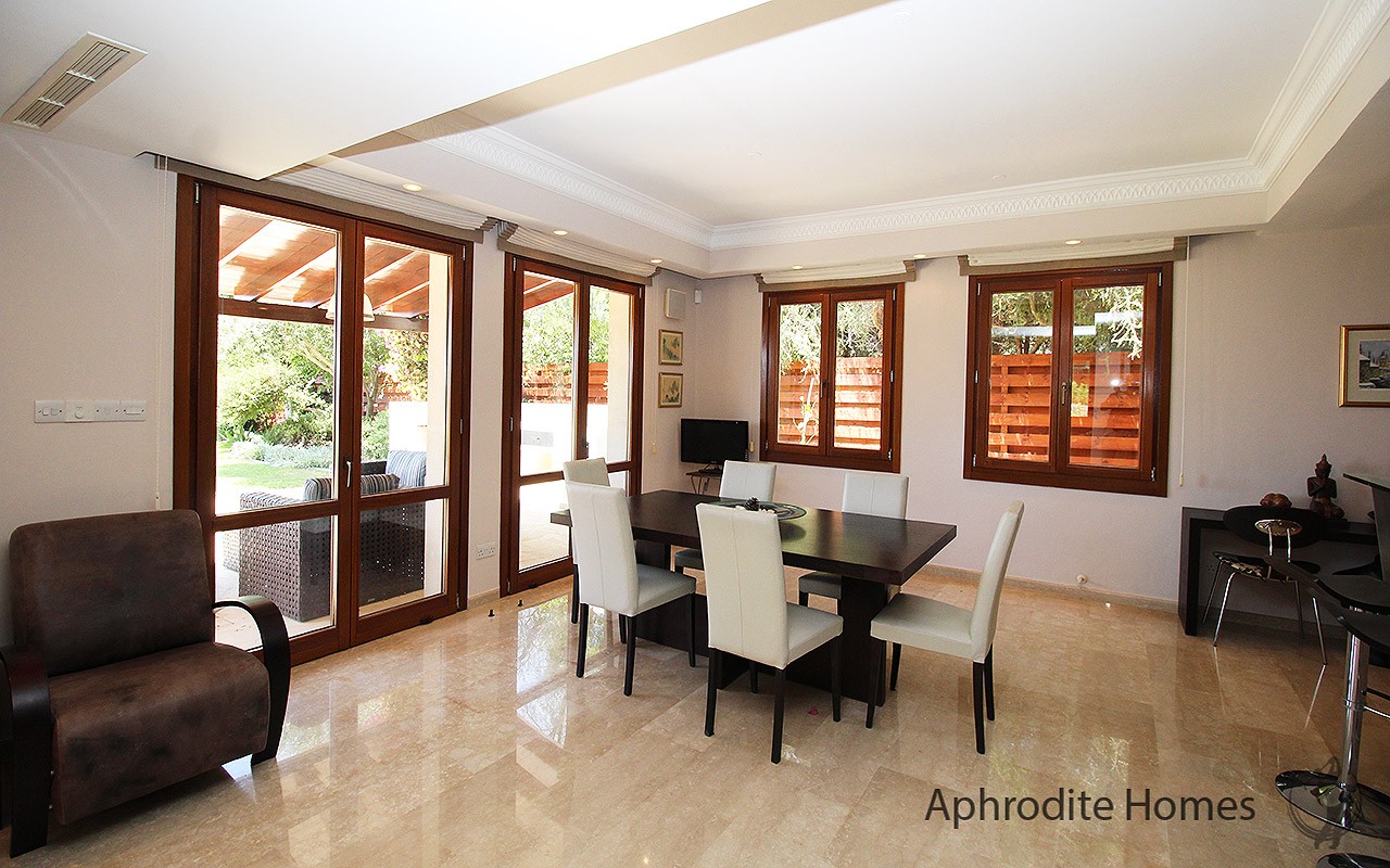 AH294V - 4-Bed Luxury Detached Villa