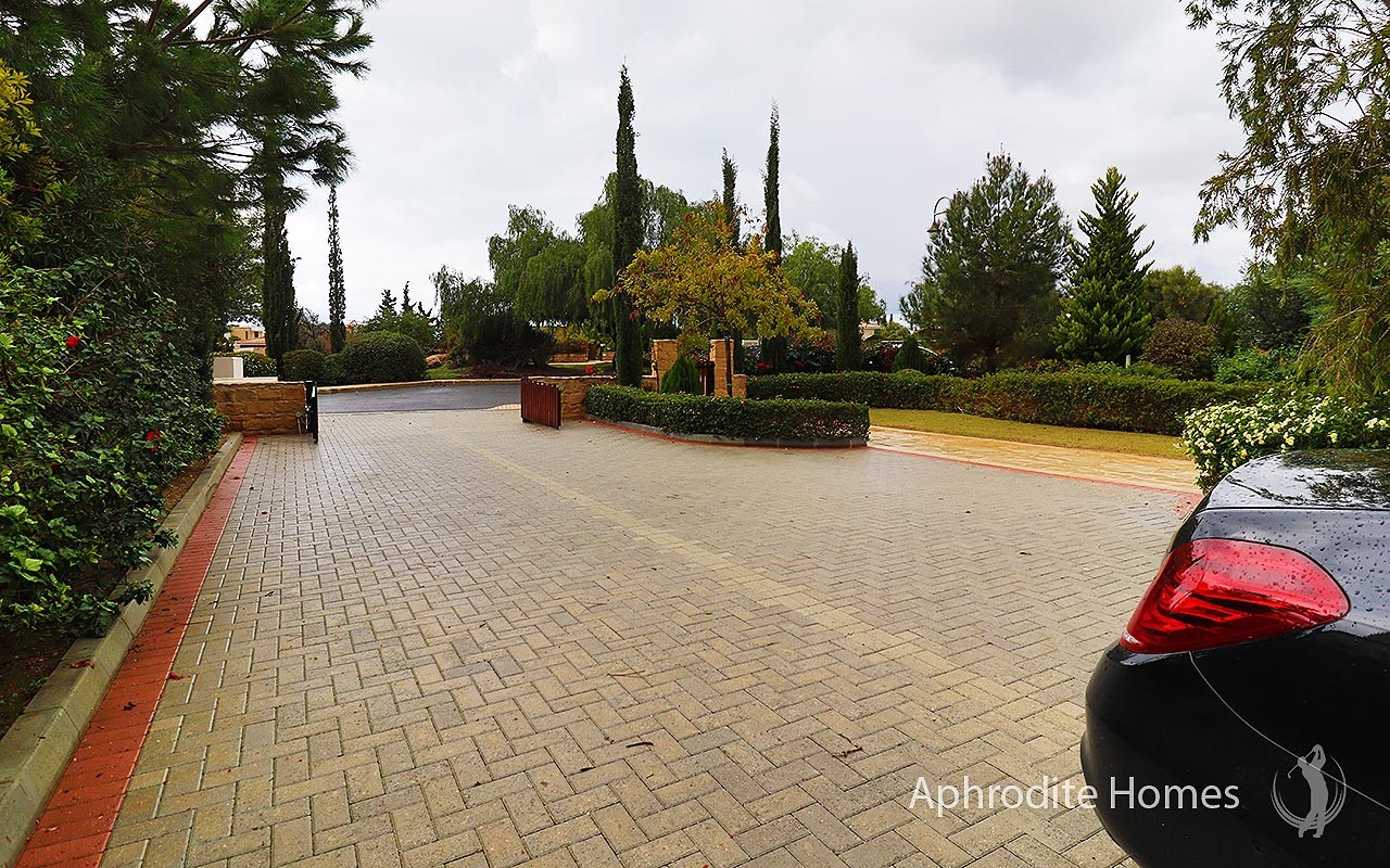 AH298V-4-Bed Luxury Detached Villa