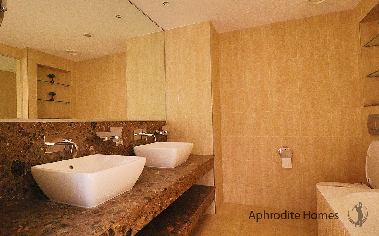 AH301P - 2-Bed Luxury Apartment