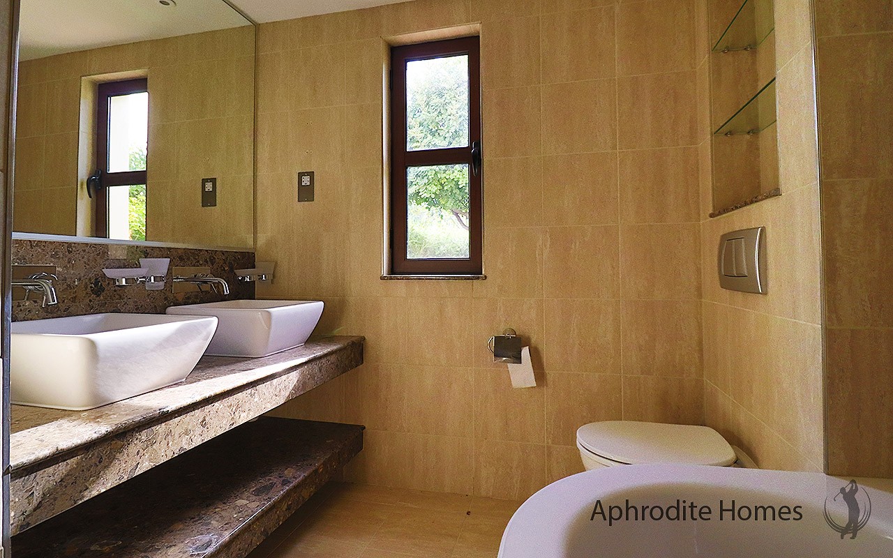 AH315P - 2-Bed Luxury Apartment