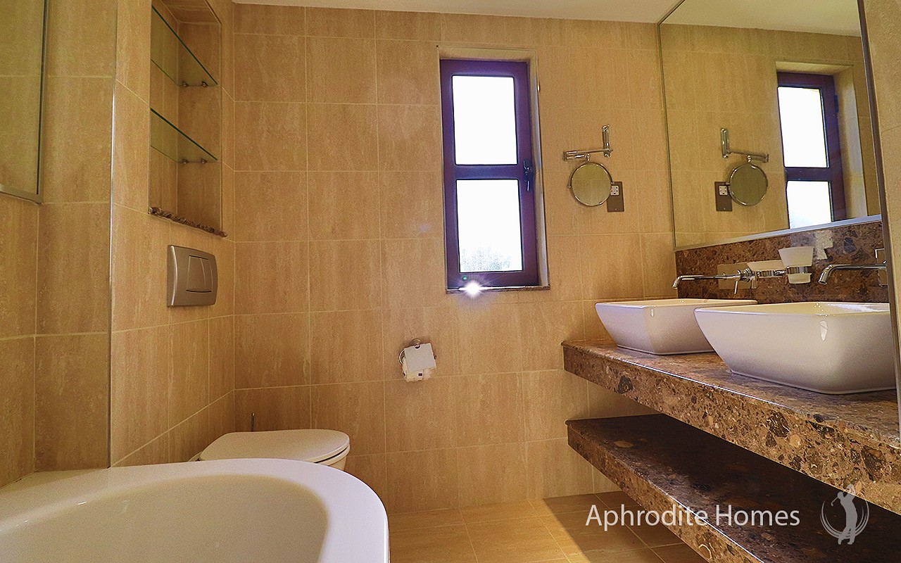 AH316P - 2-Bed Luxury Apartment