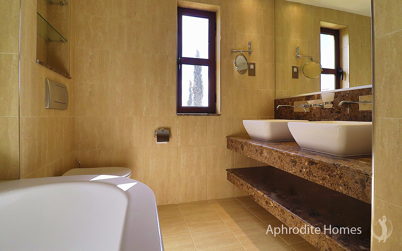 AH318P - 2-Bed Luxury Apartment